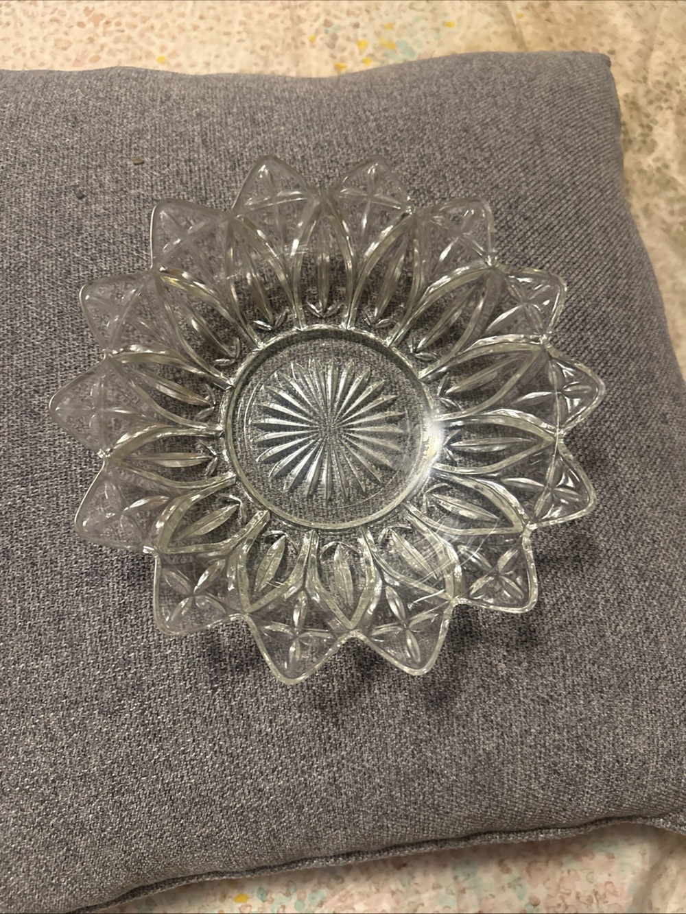 Vintage Clear Glass Sunburst Dessert Bowl - Home Dining